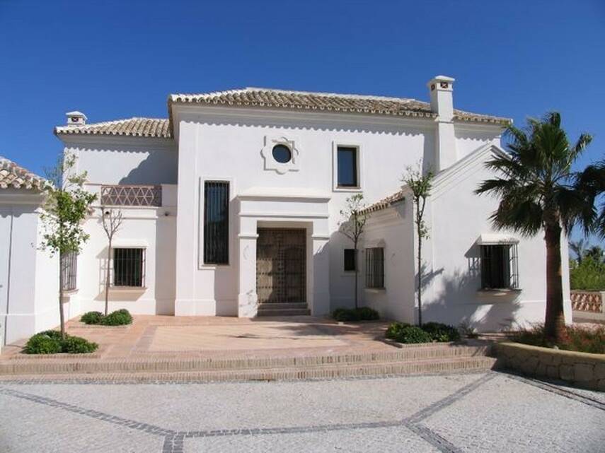 Villa for sale in Casares 13