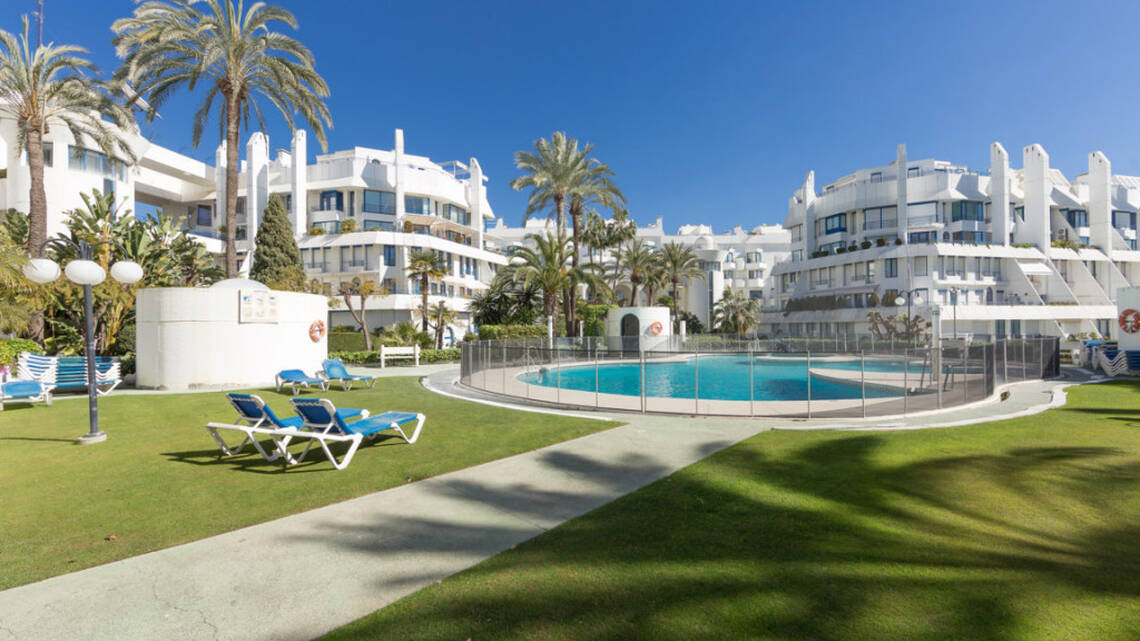 Apartment for sale in Marbella - Town 22