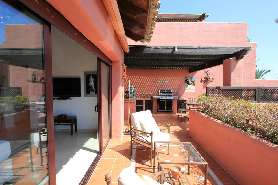 Penthouse for sale in Estepona 36