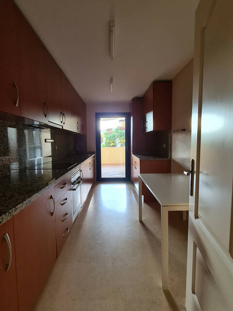 Apartment for sale in Benahavís 12