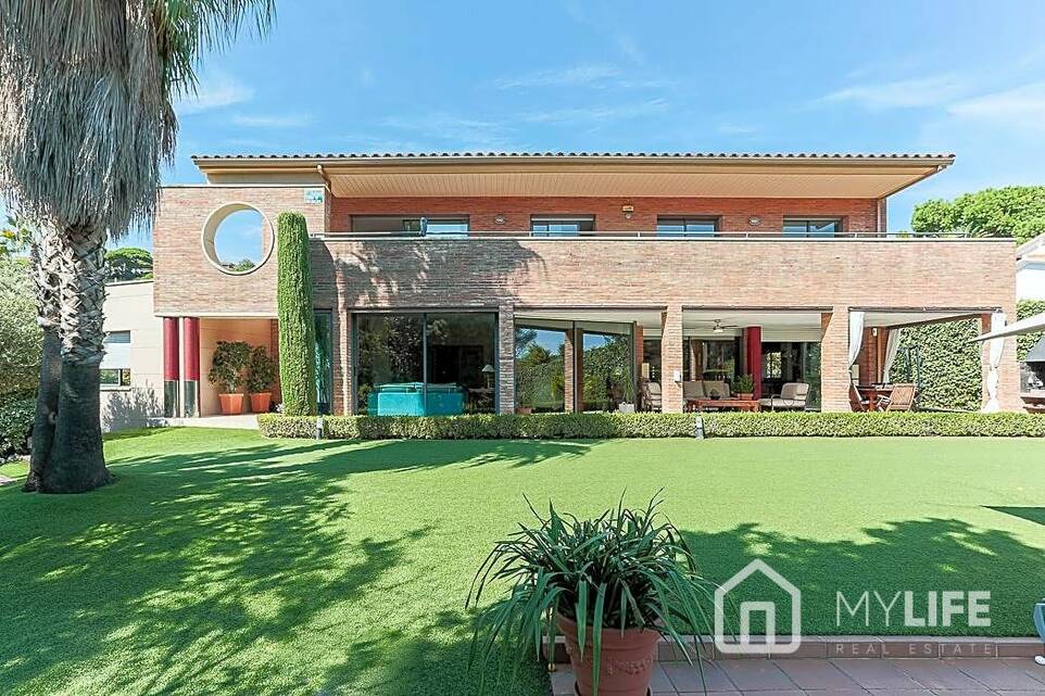 Villa for sale in Maresme 3
